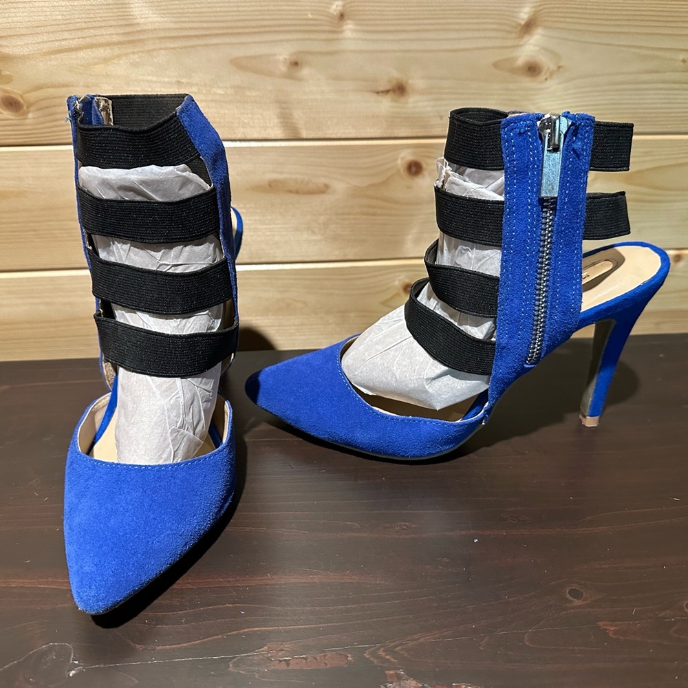 Preloved Mark. Gladiator Pumps In Size 6